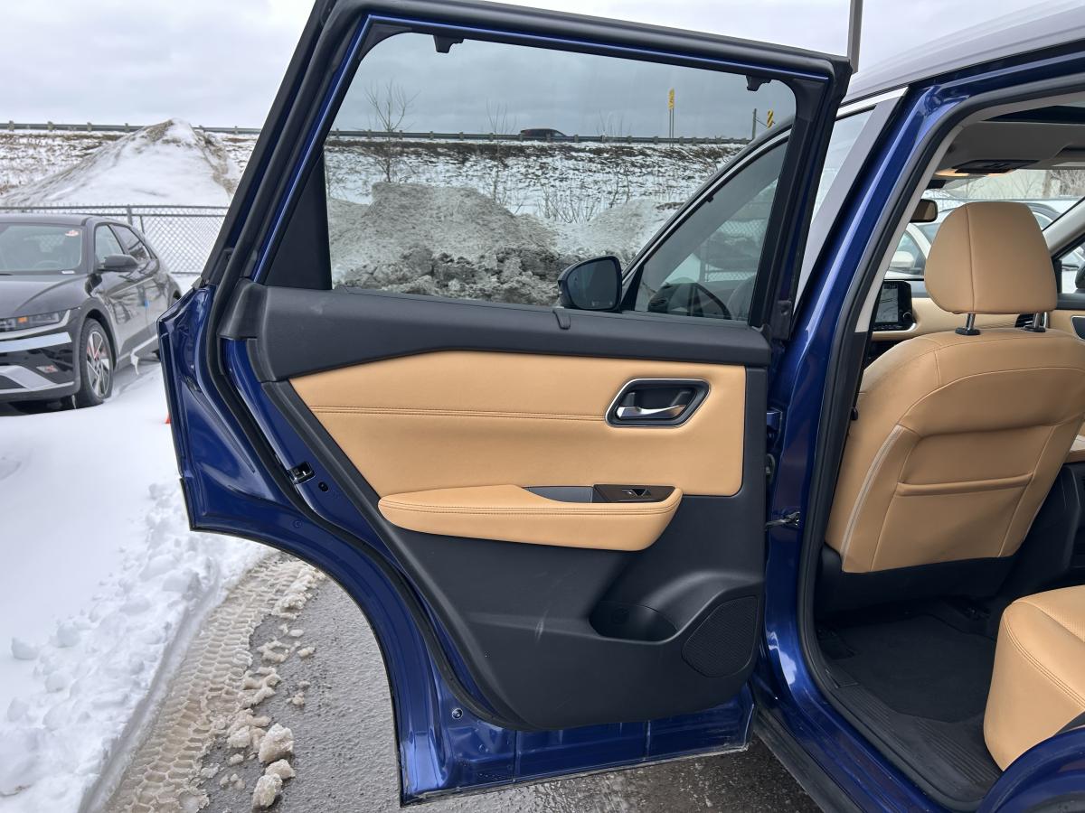 2022 Nissan Rogue - Image 19