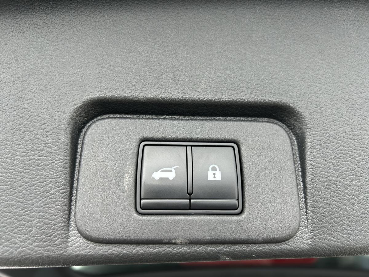 2022 Nissan Rogue - Image 21