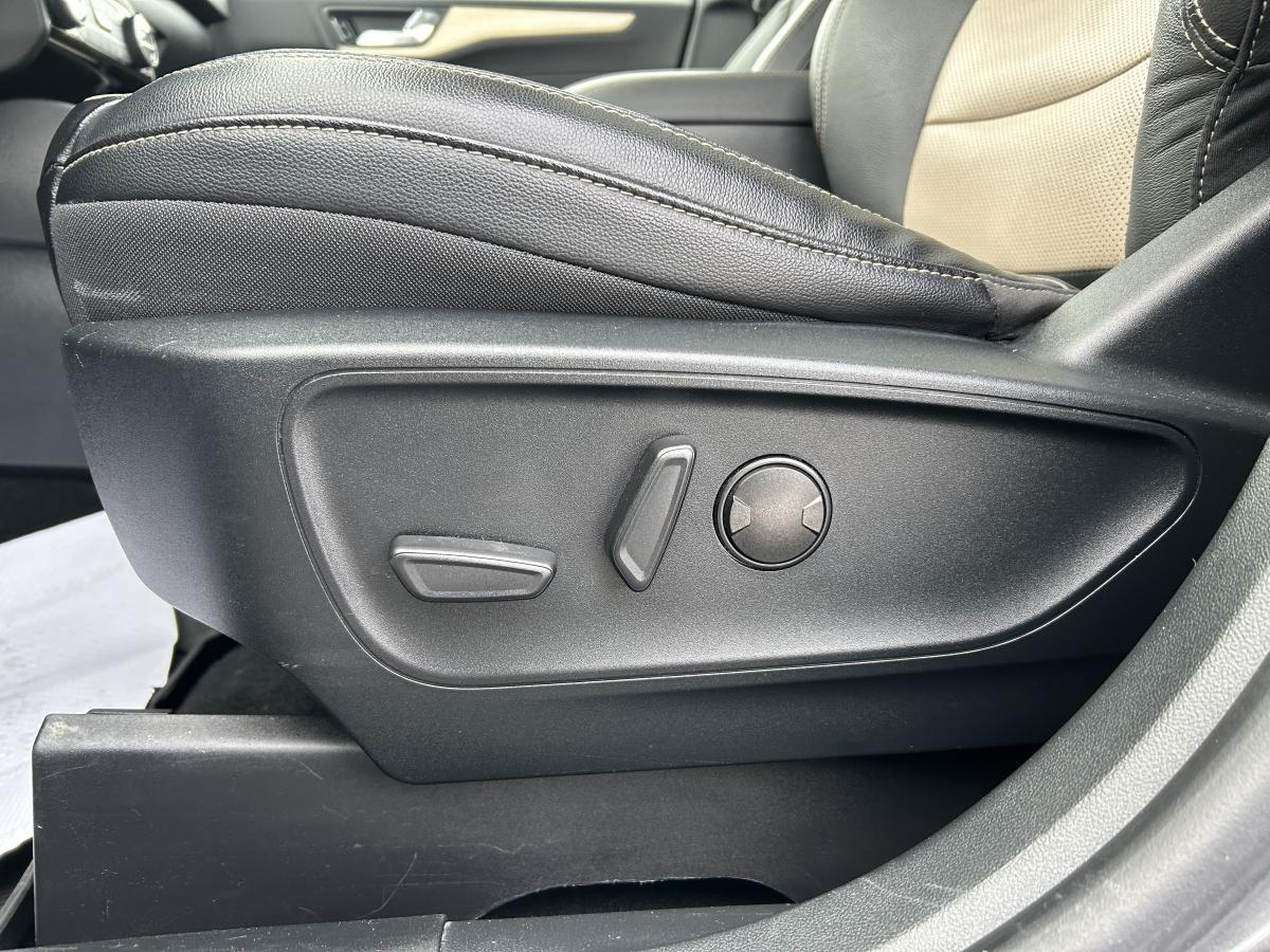 2021 Ford Escape - Image 12