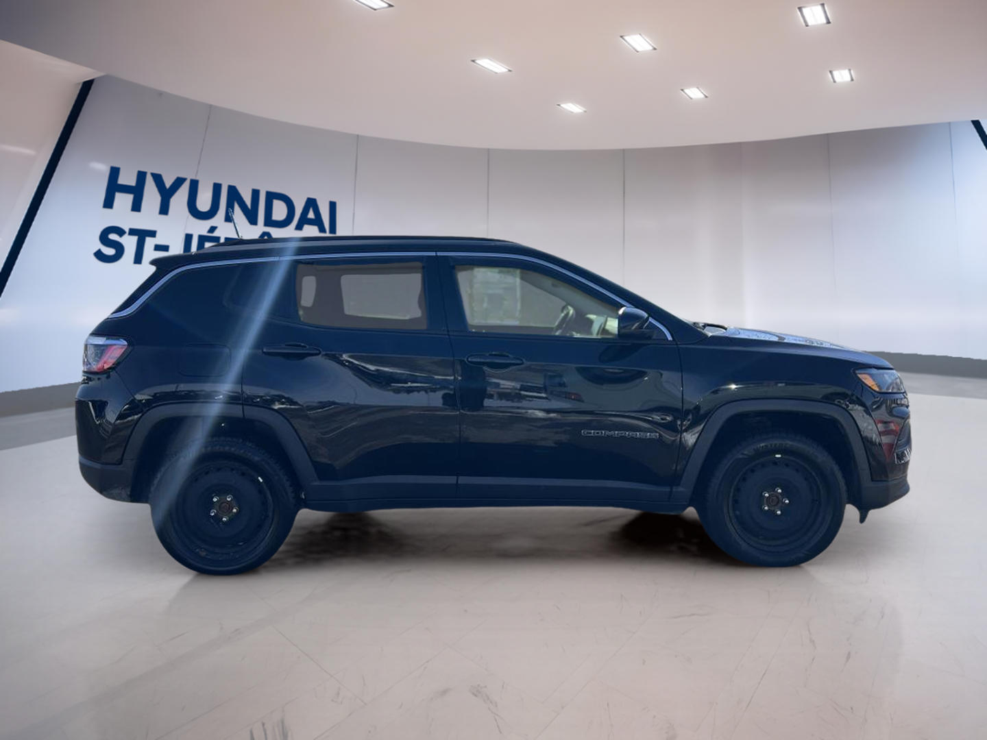 2022 Jeep Compass - Image 4