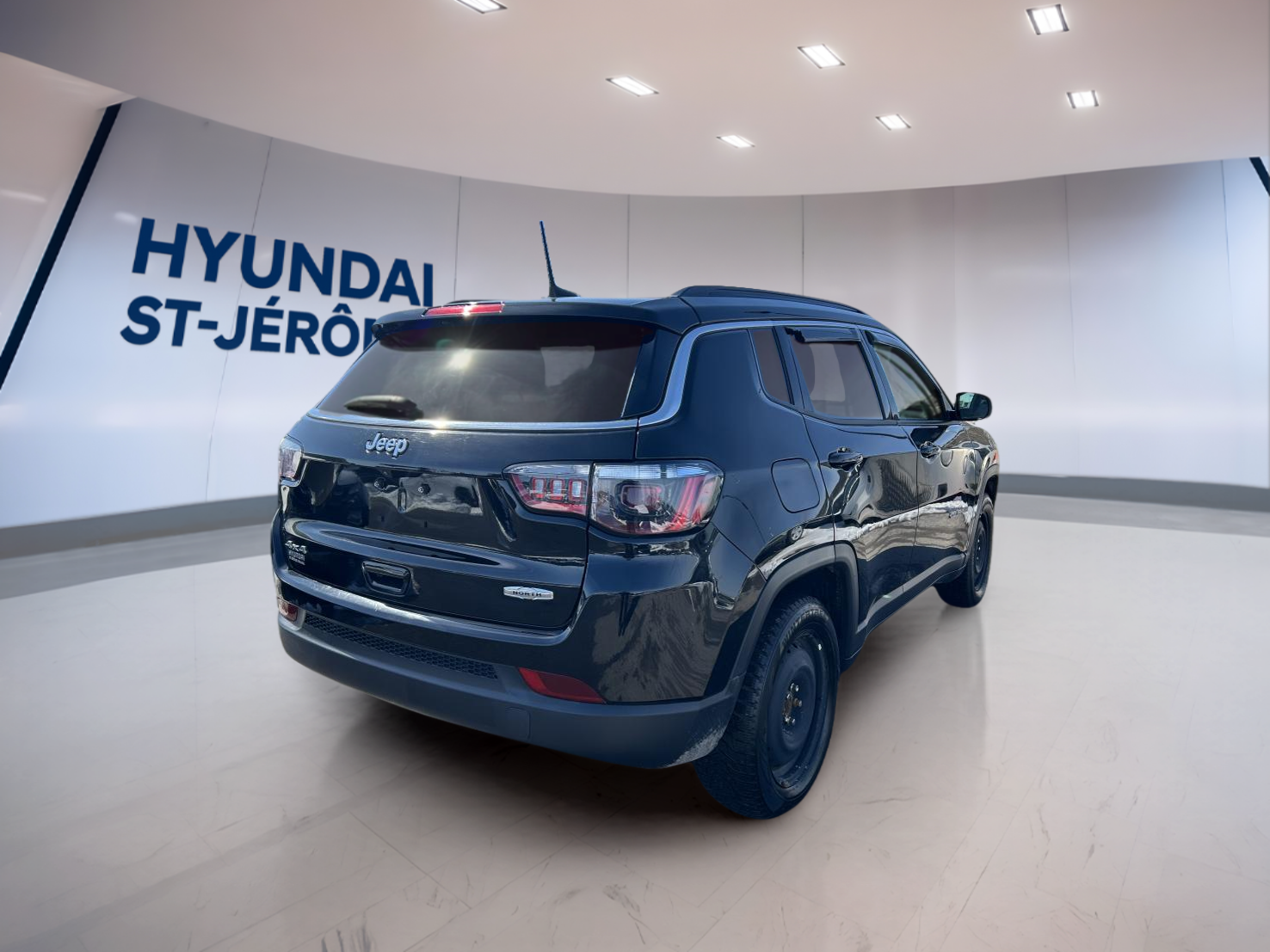 2022 Jeep Compass - Image 5