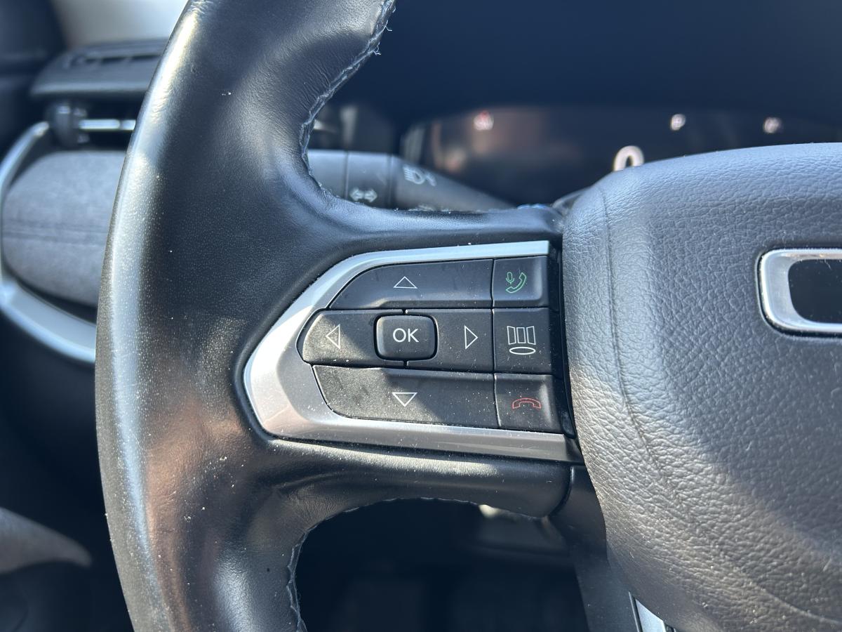 2022 Jeep Compass - Image 21