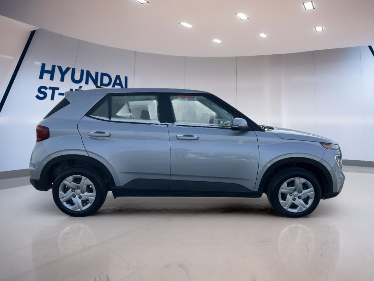 2021 Hyundai Venue - Image 4