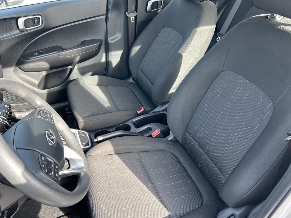 2021 Hyundai Venue - Image 10