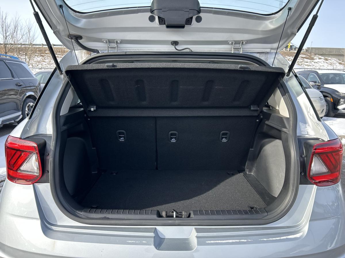 2021 Hyundai Venue - Image 17