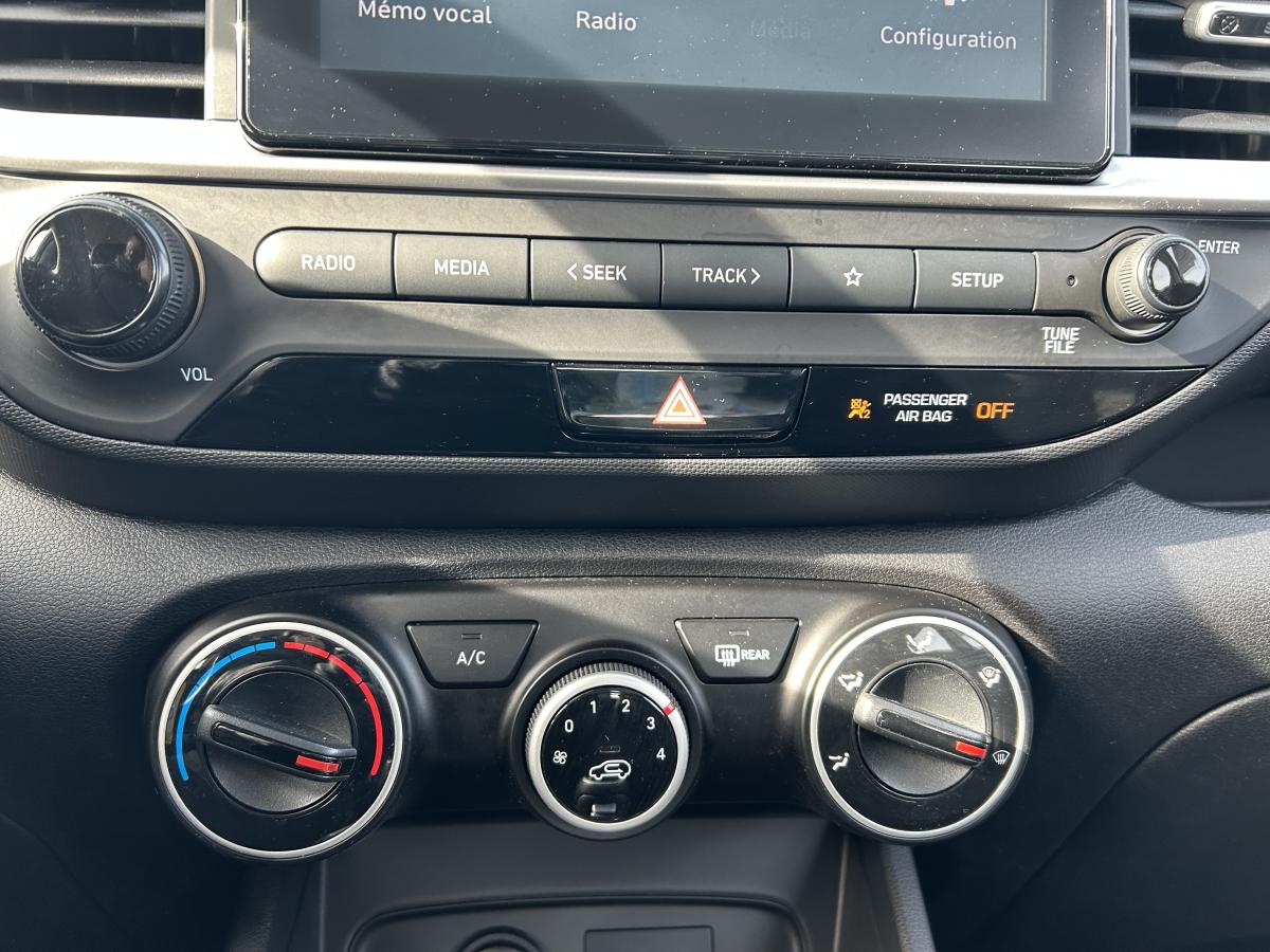 2021 Hyundai Venue - Image 24