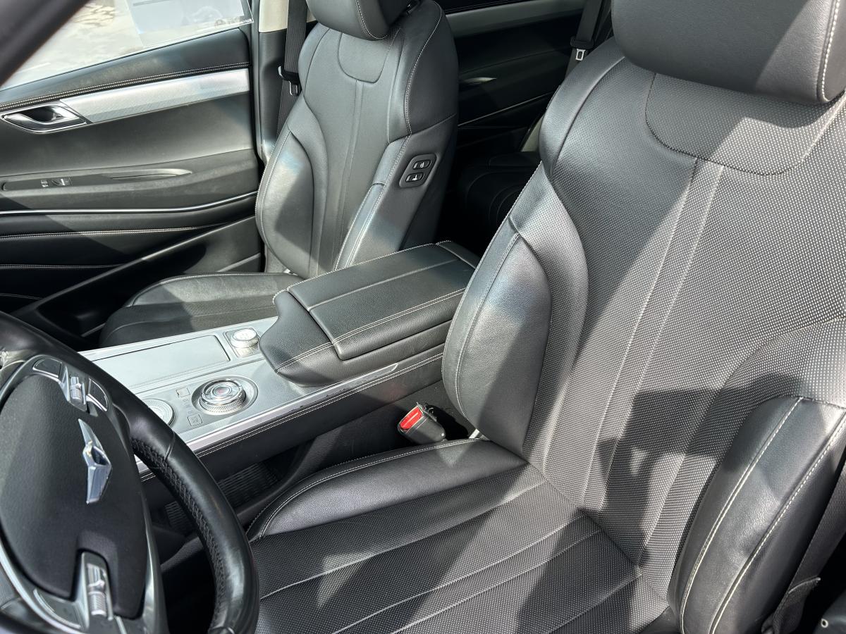 2021 Genesis GV80 - Image 11