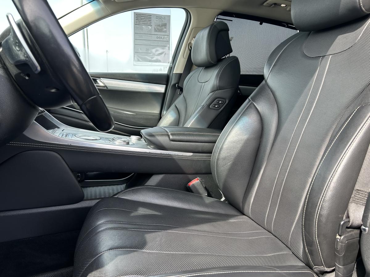 2021 Genesis GV80 - Image 12