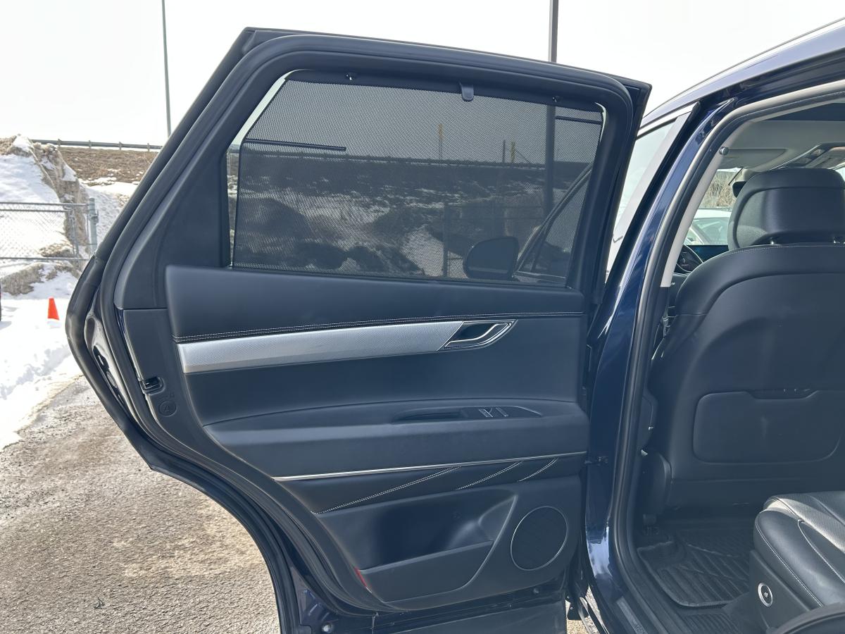 2021 Genesis GV80 - Image 19