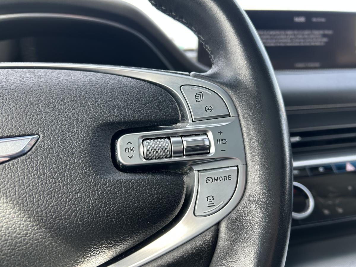 2021 Genesis GV80 - Image 25