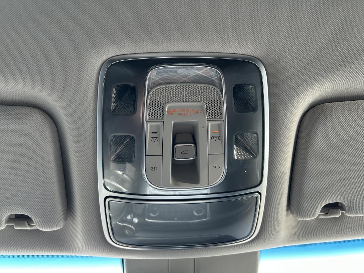 2021 Genesis GV80 - Image 32