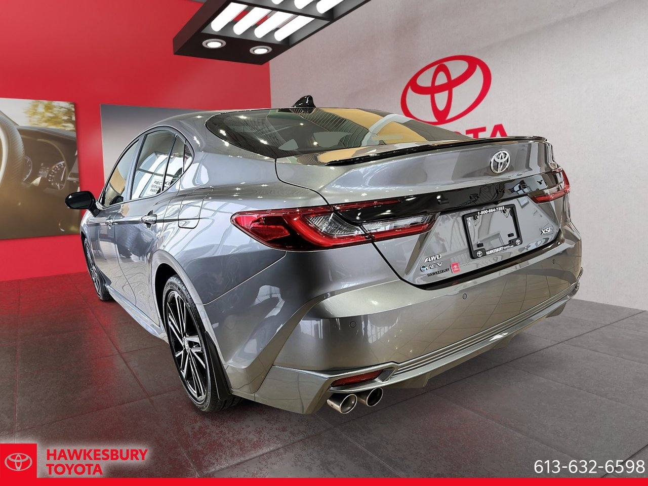 2025 Toyota Camry Hybrid - Image 5