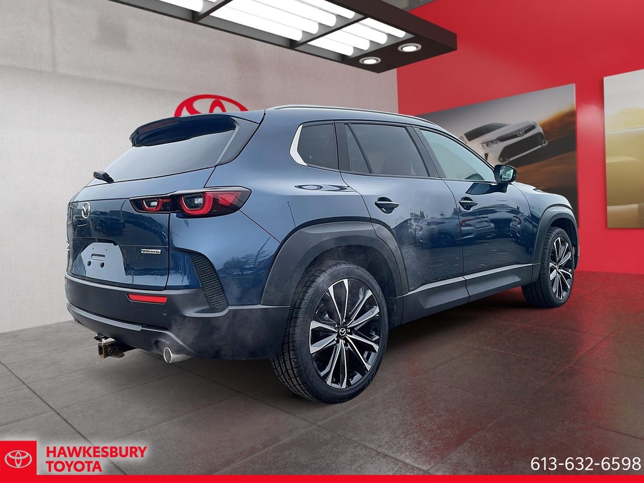 2023 Mazda CX-50 - Image 2