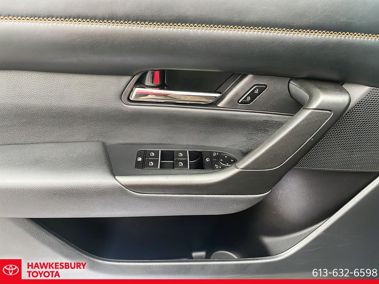 2023 Mazda CX-50 - Image 16