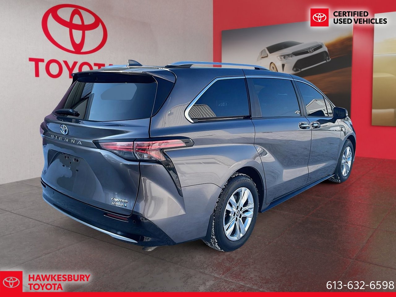 2024 Toyota Sienna - Image 6