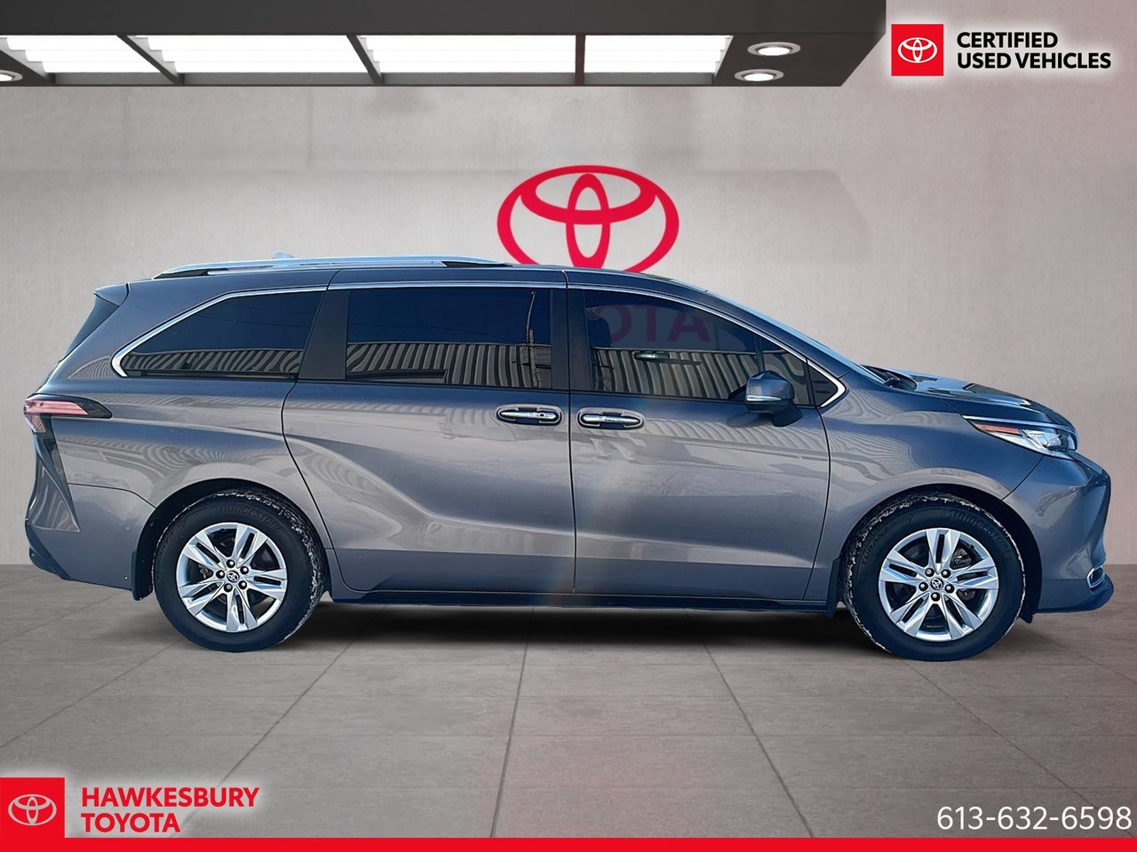 2024 Toyota Sienna - Image 8