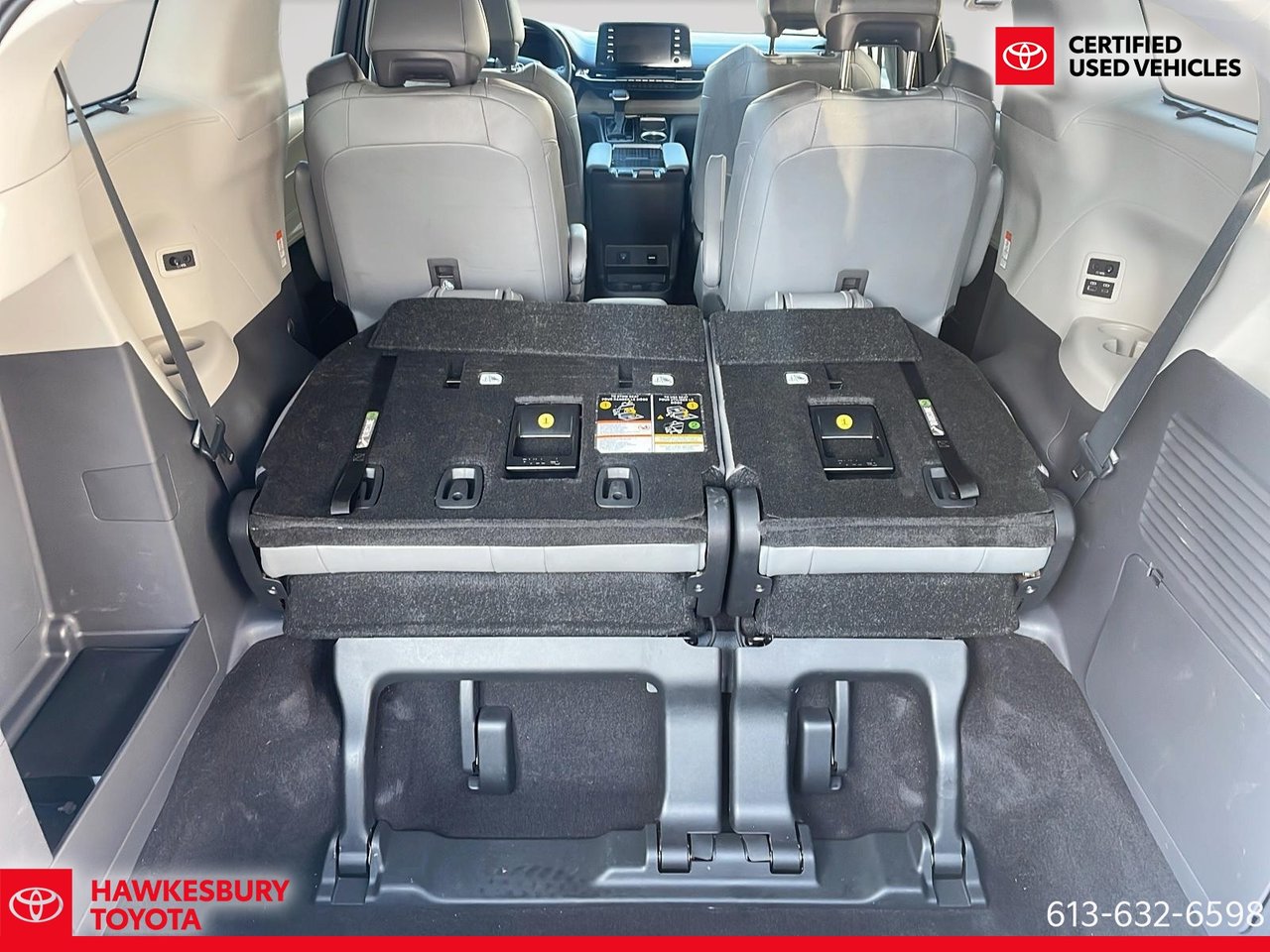 2024 Toyota Sienna - Image 9