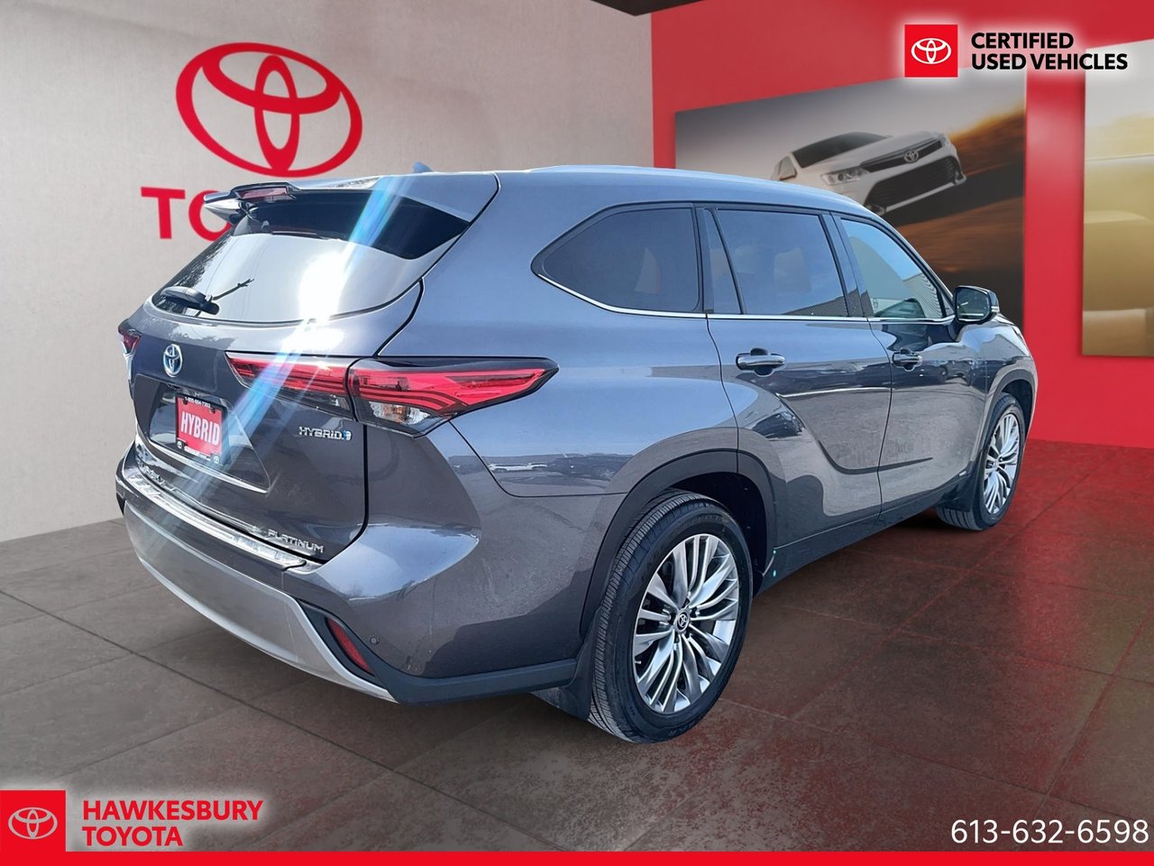 2023 Toyota Highlander - Image 5