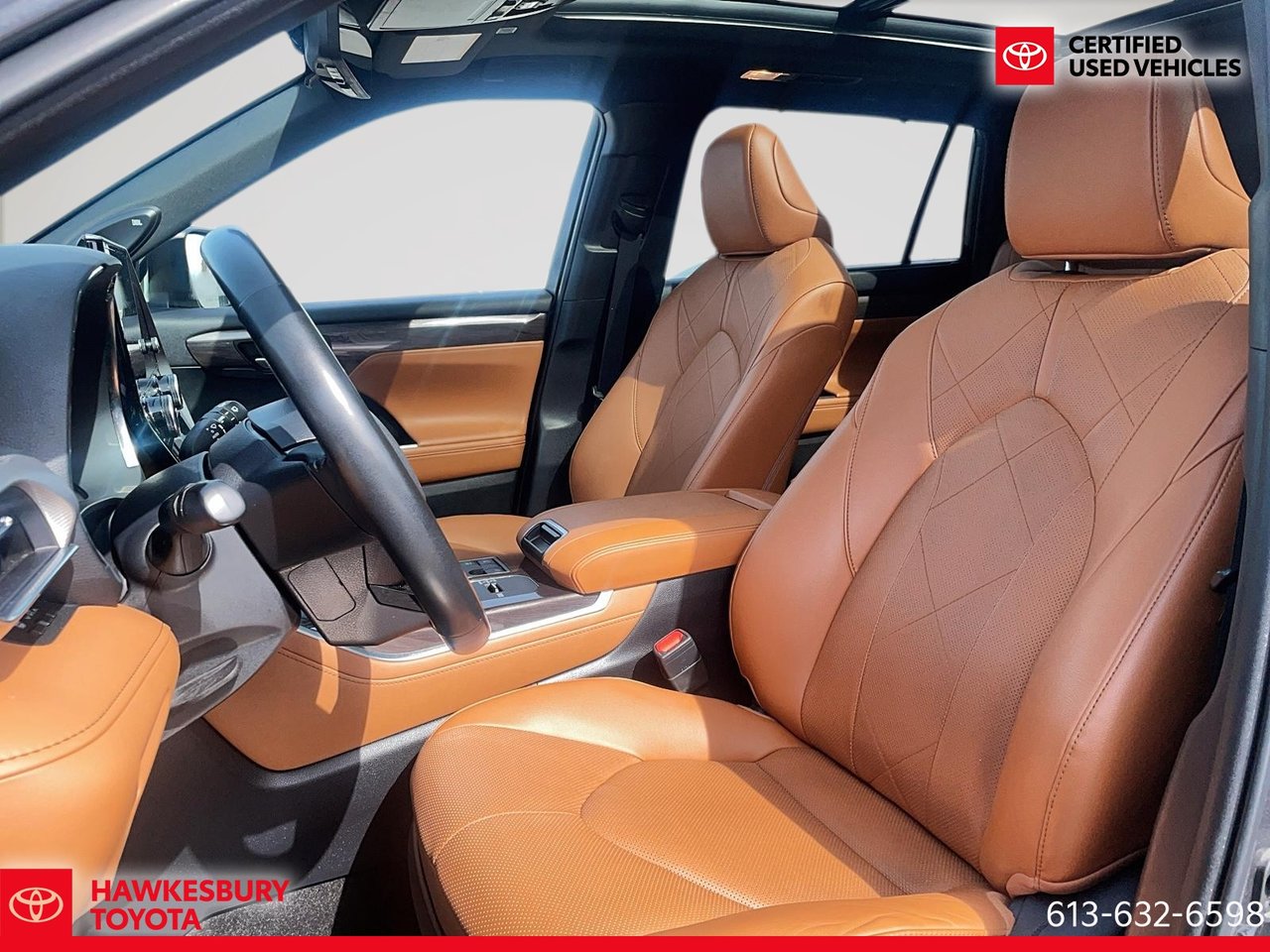 2023 Toyota Highlander - Image 12