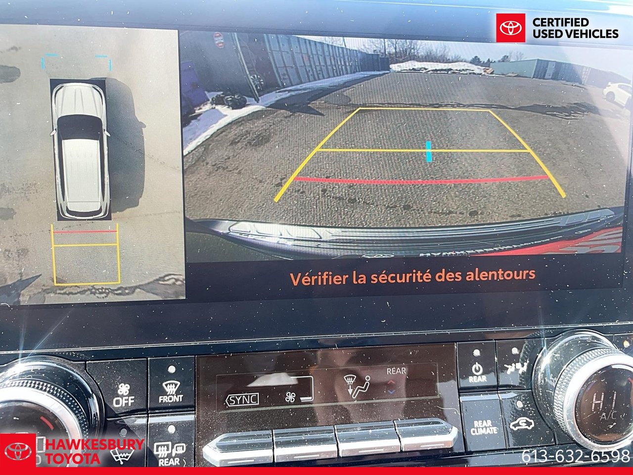 2023 Toyota Highlander - Image 21