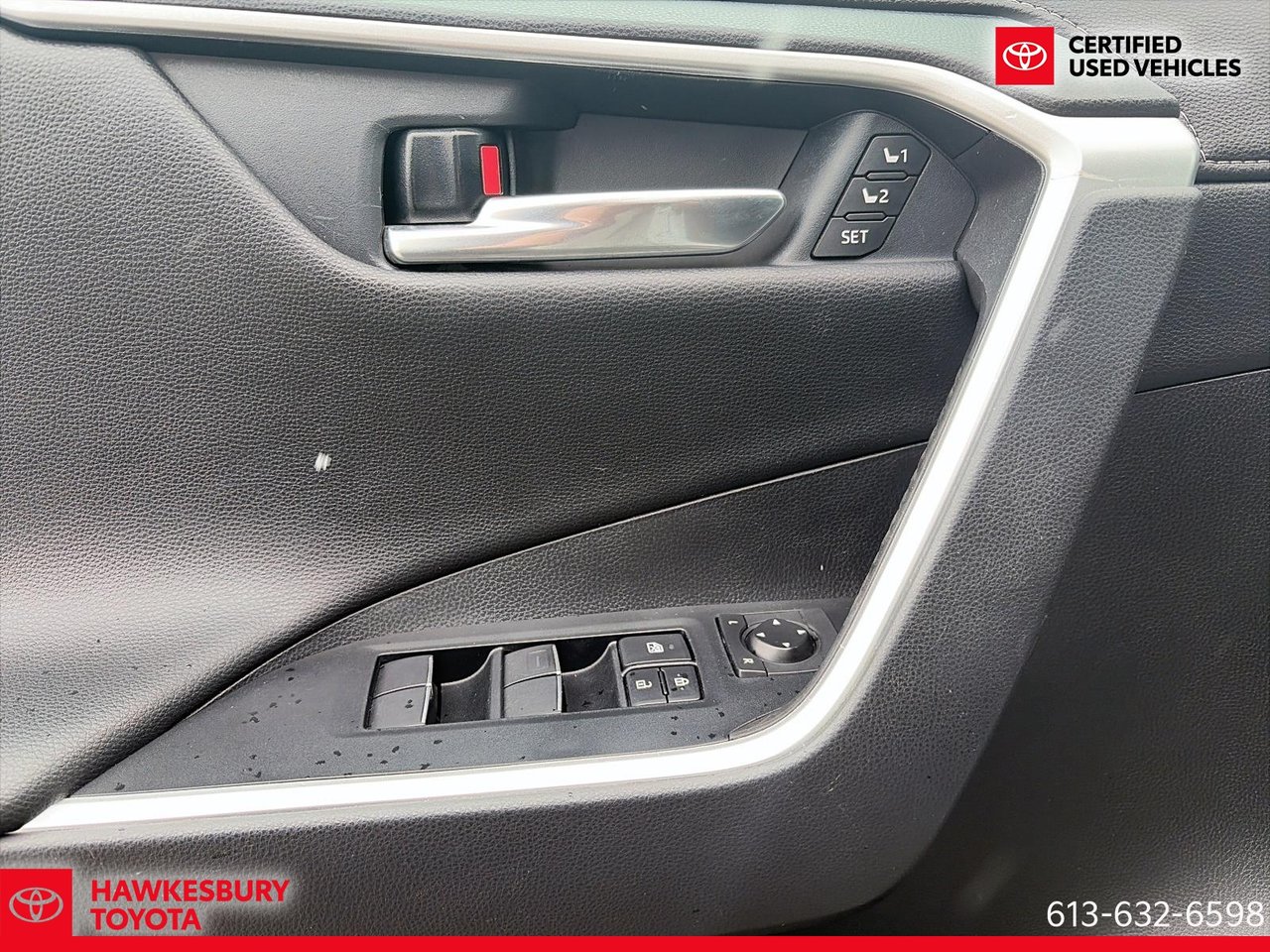 2019 Toyota RAV4 - Image 13