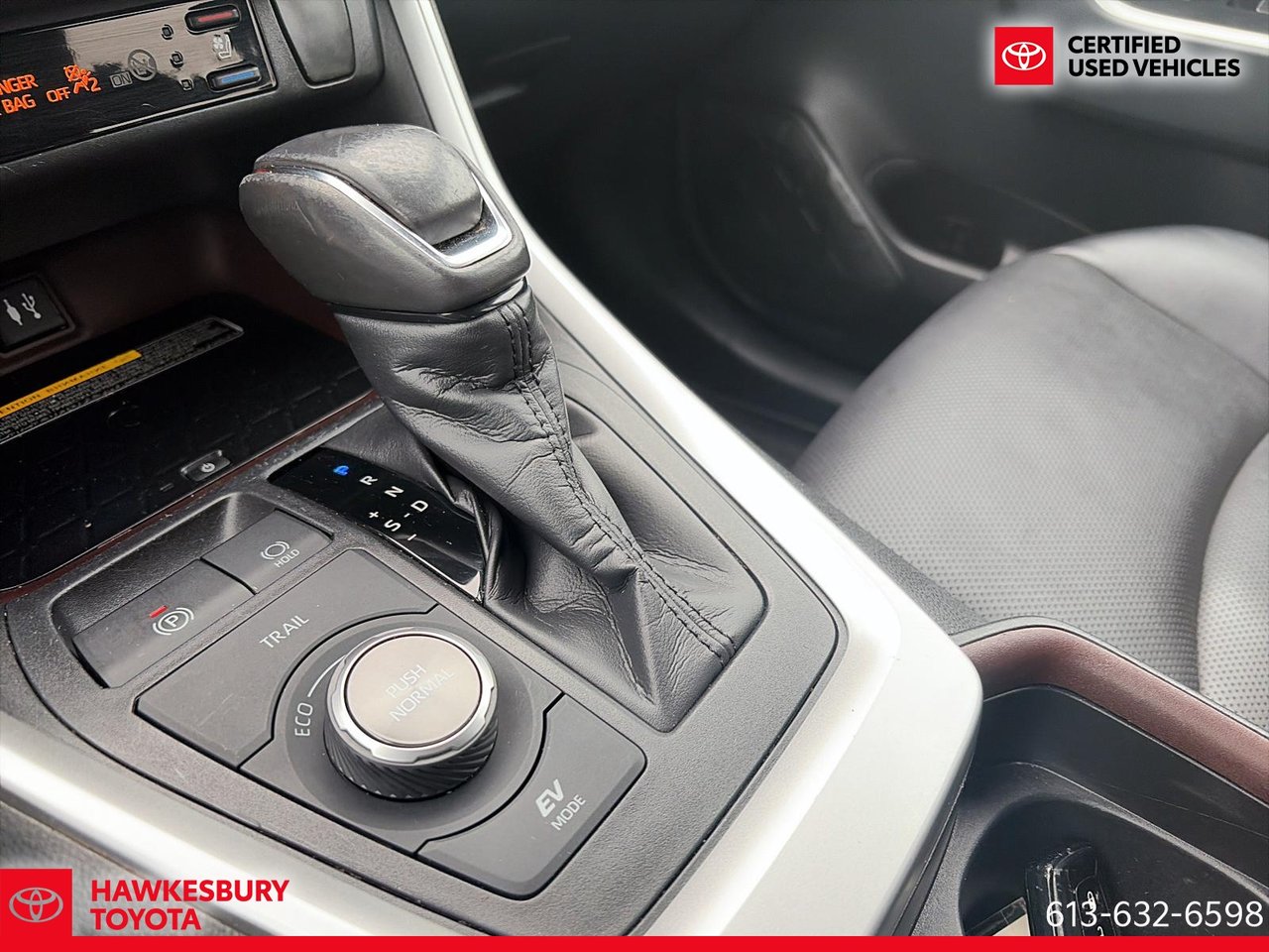 2019 Toyota RAV4 - Image 17