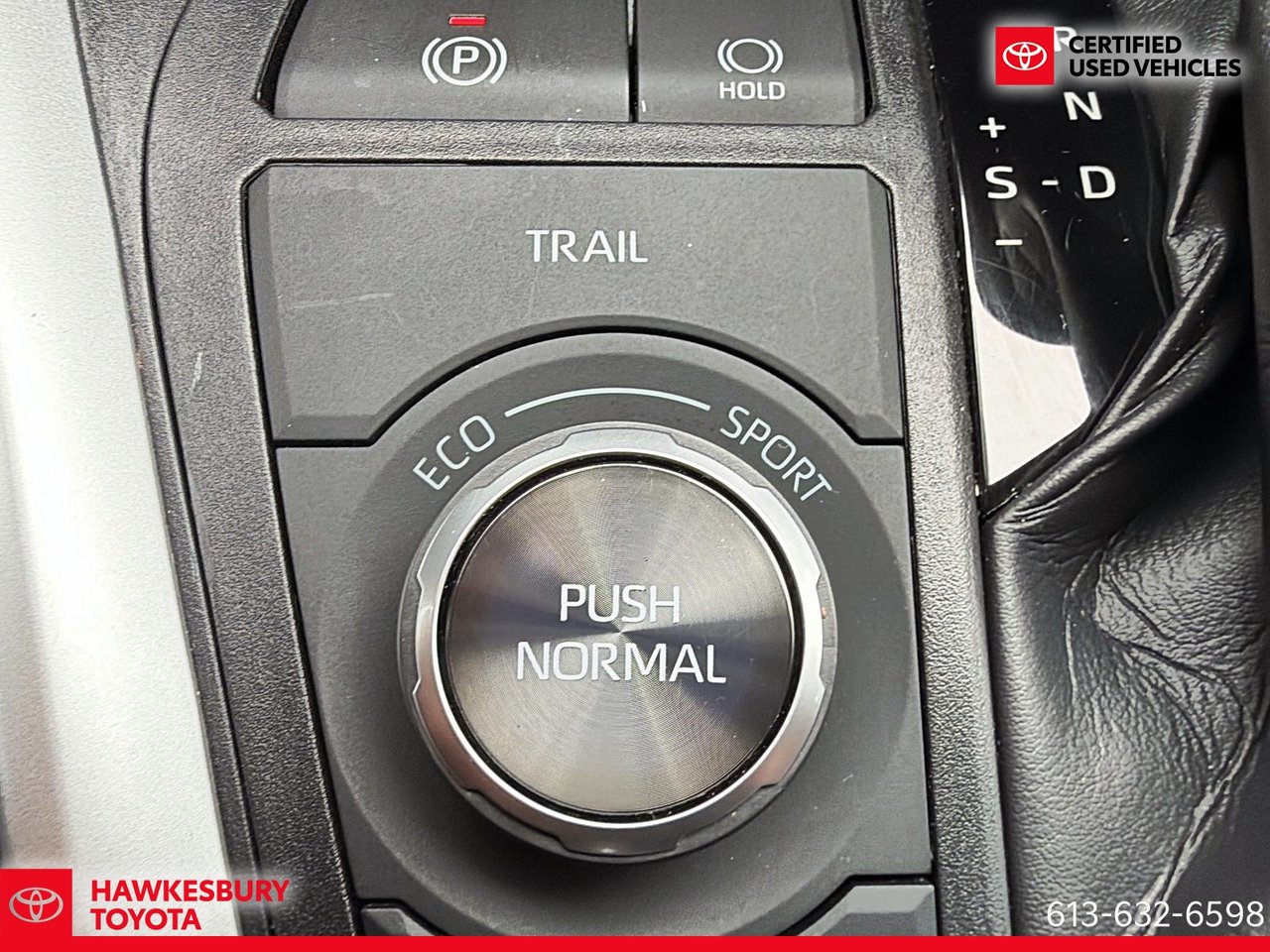 2019 Toyota RAV4 - Image 18