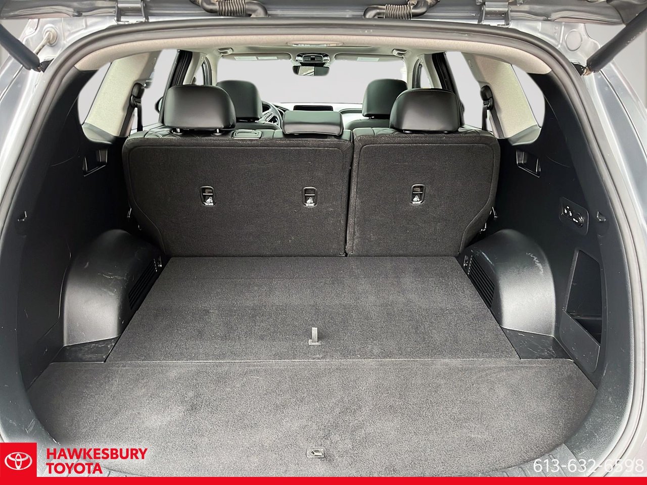 2023 Hyundai Santa Fe Hybrid - Image 8