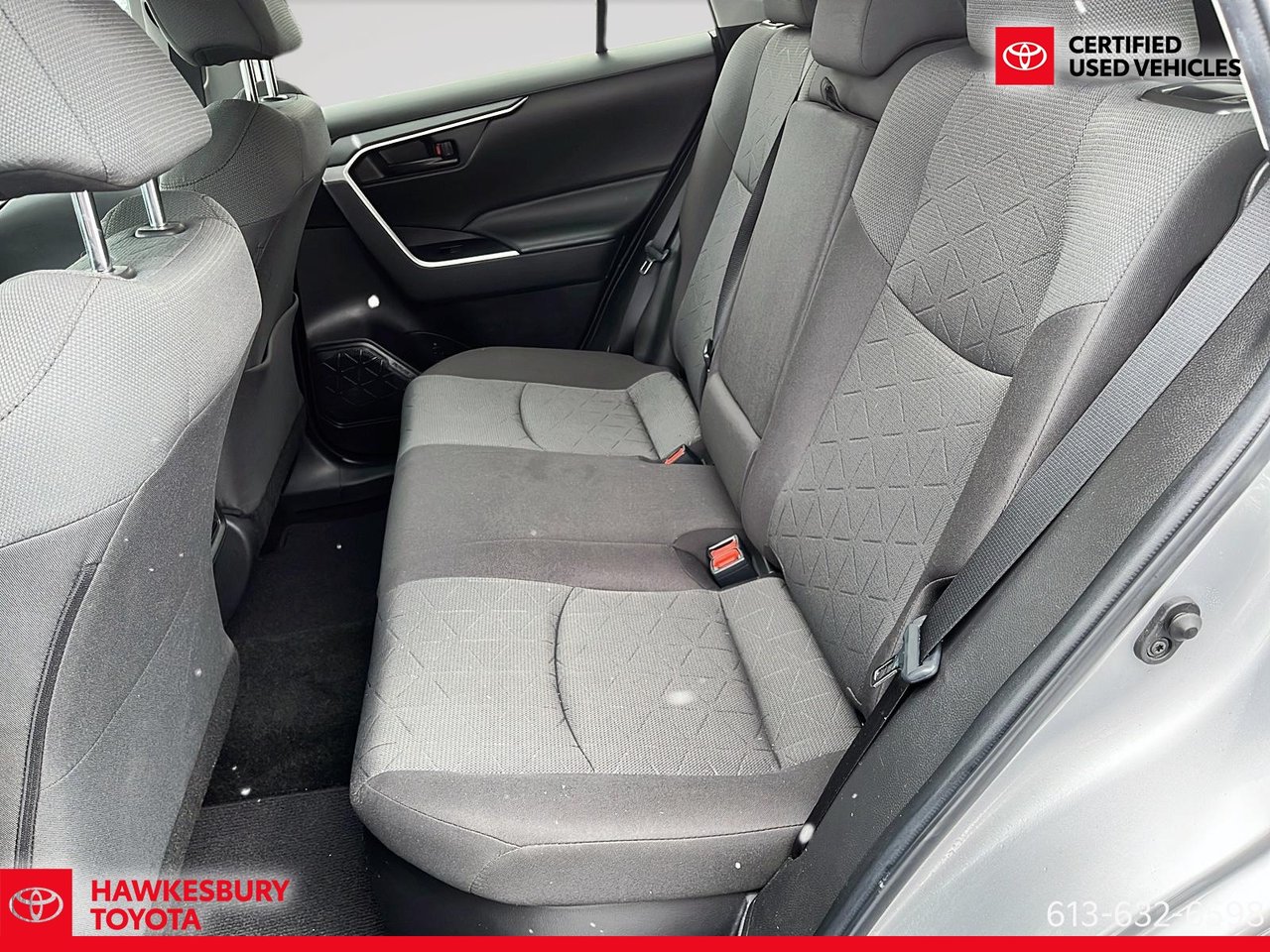 2022 Toyota RAV4 - Image 10