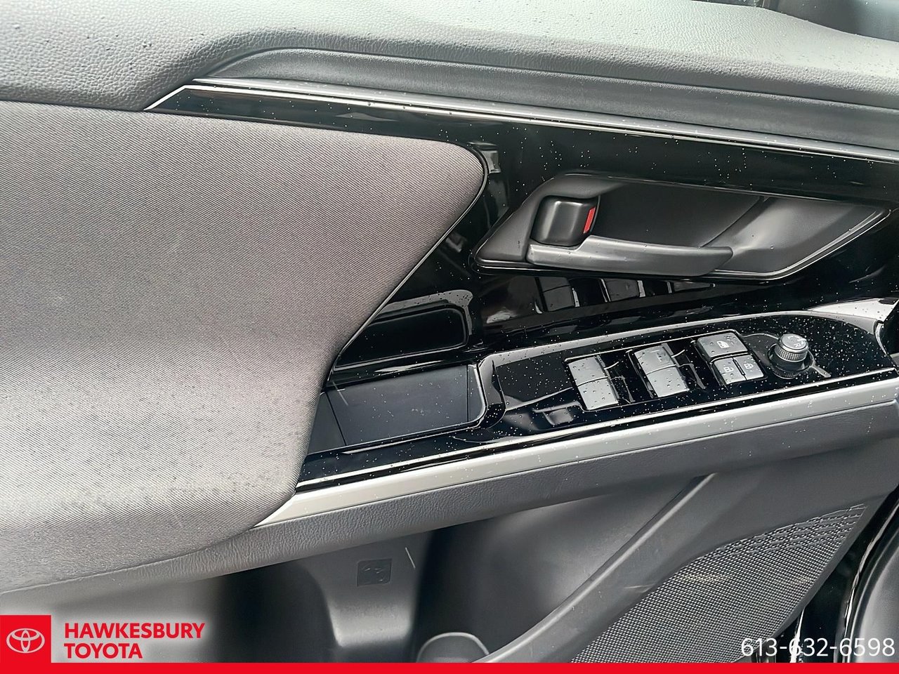 2025 Toyota BZ4X - Image 14