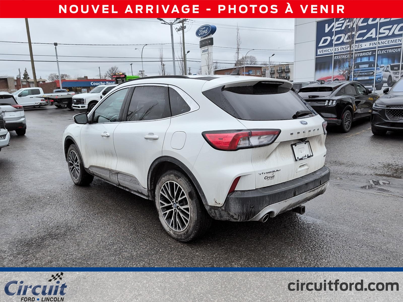 2022 Ford Escape Plug-in Hybrid - Image 6