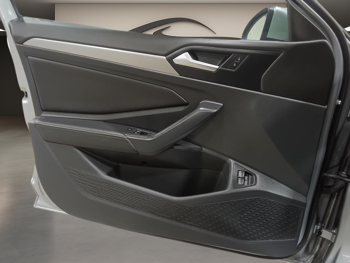 2024 Volkswagen Jetta - Image 18