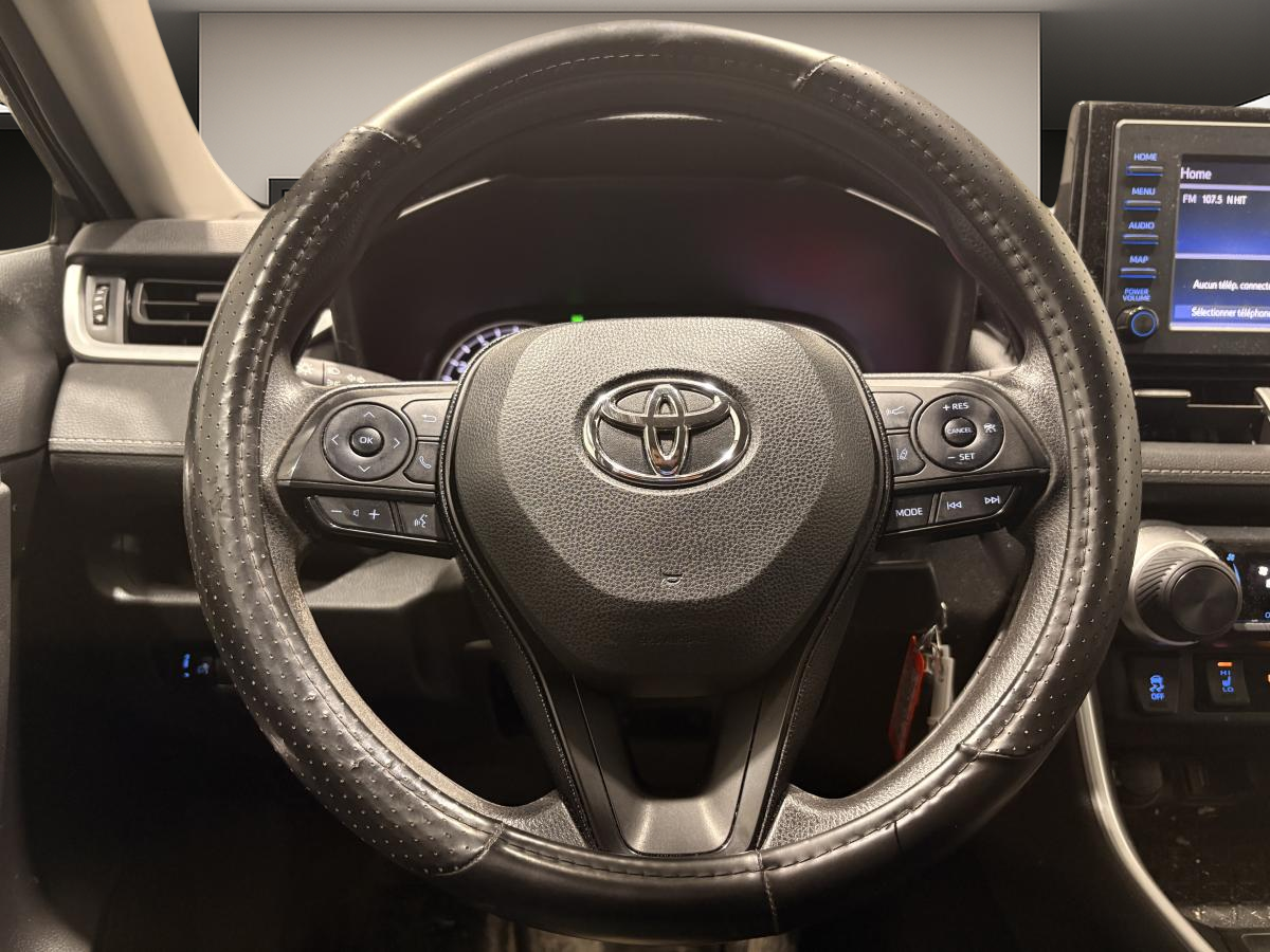 2021 Toyota RAV4 - Image 13