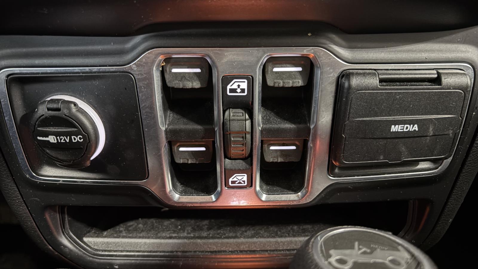 2020 Jeep Wrangler - Image 20