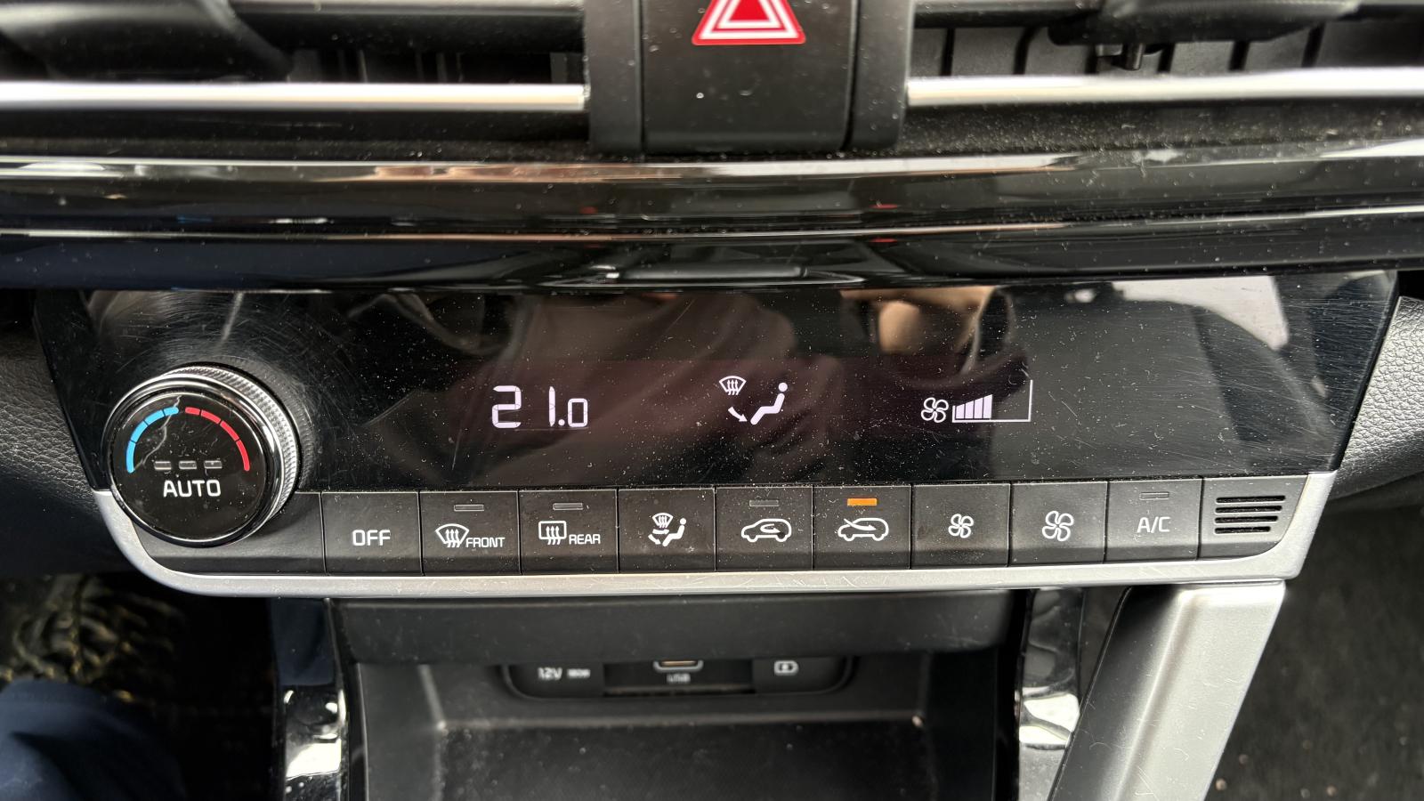 2022 Kia Seltos - Image 32