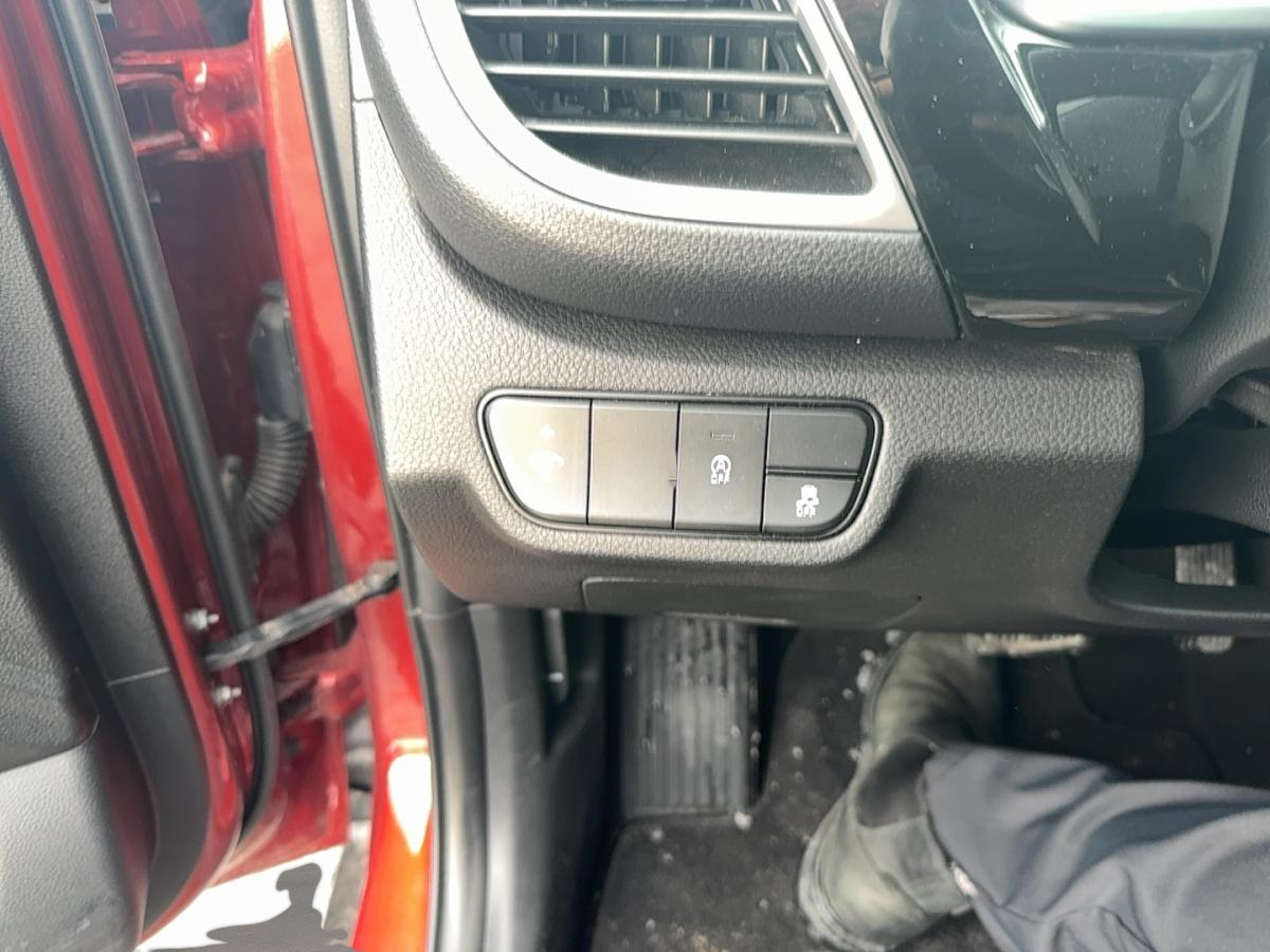 2024 Kia Seltos - Image 12