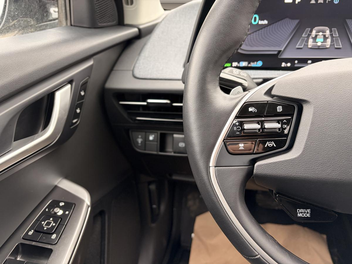 2023 Kia EV6 - Image 13