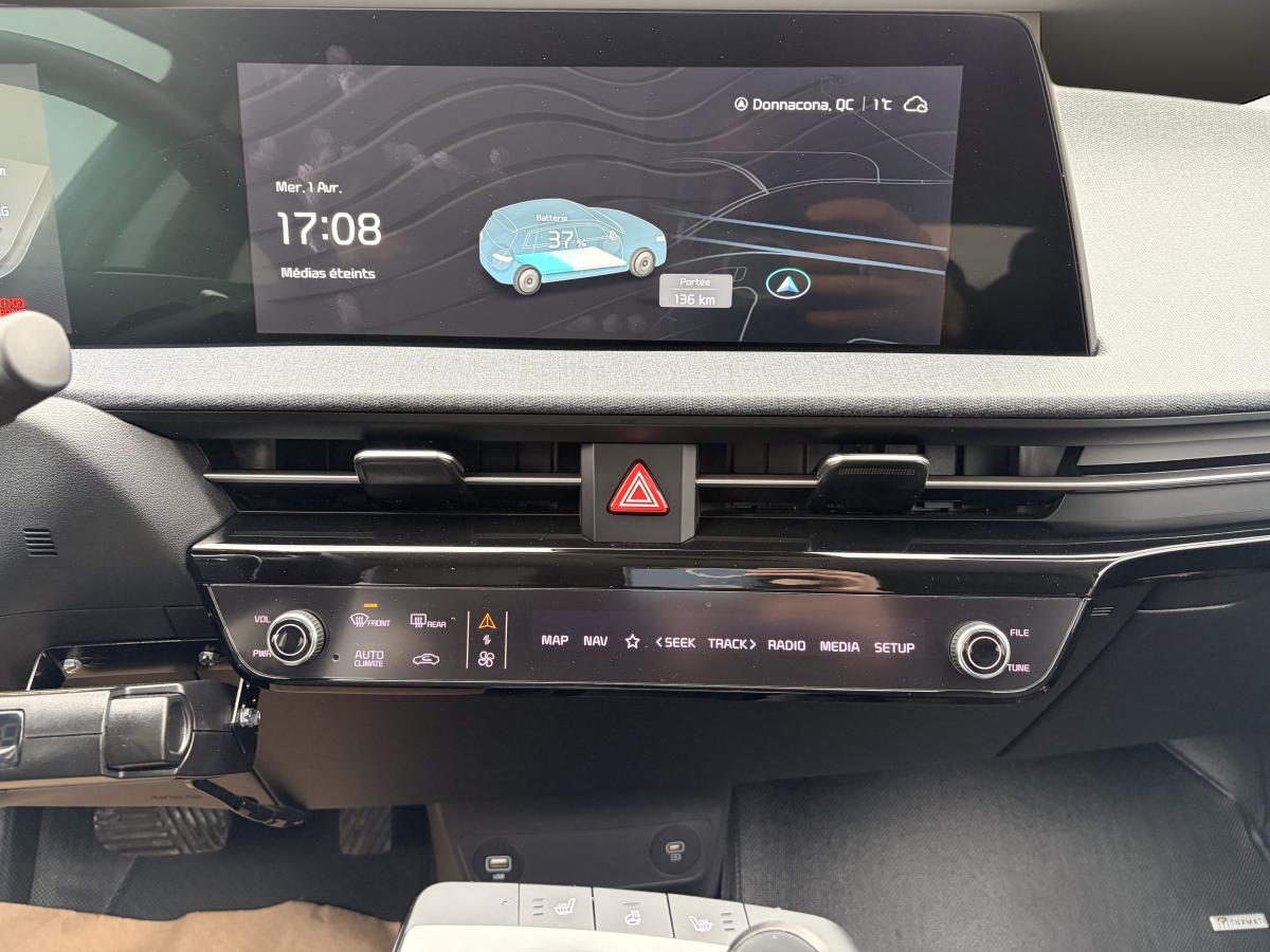 2023 Kia EV6 - Image 17