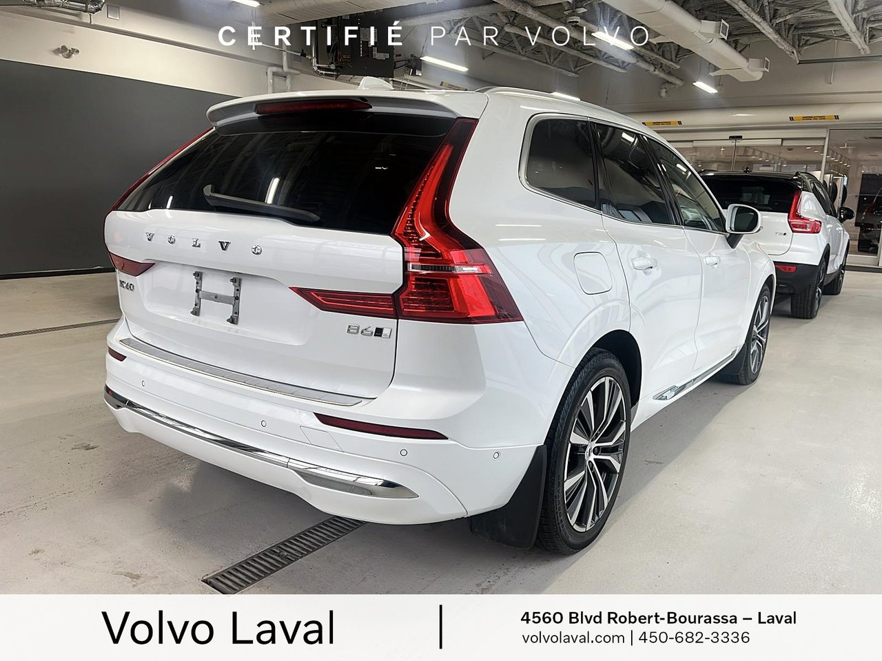 2022 Volvo XC60 - Image 8
