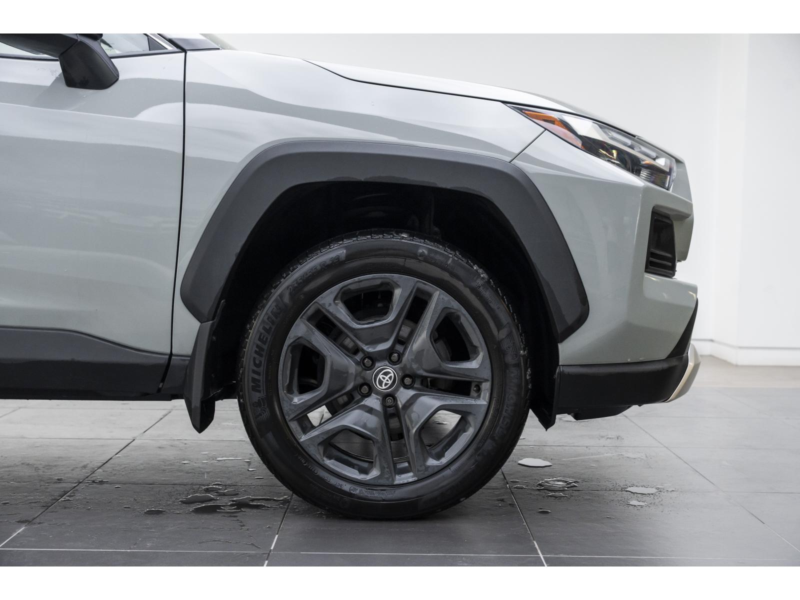 2022 Toyota RAV4 - Image 5