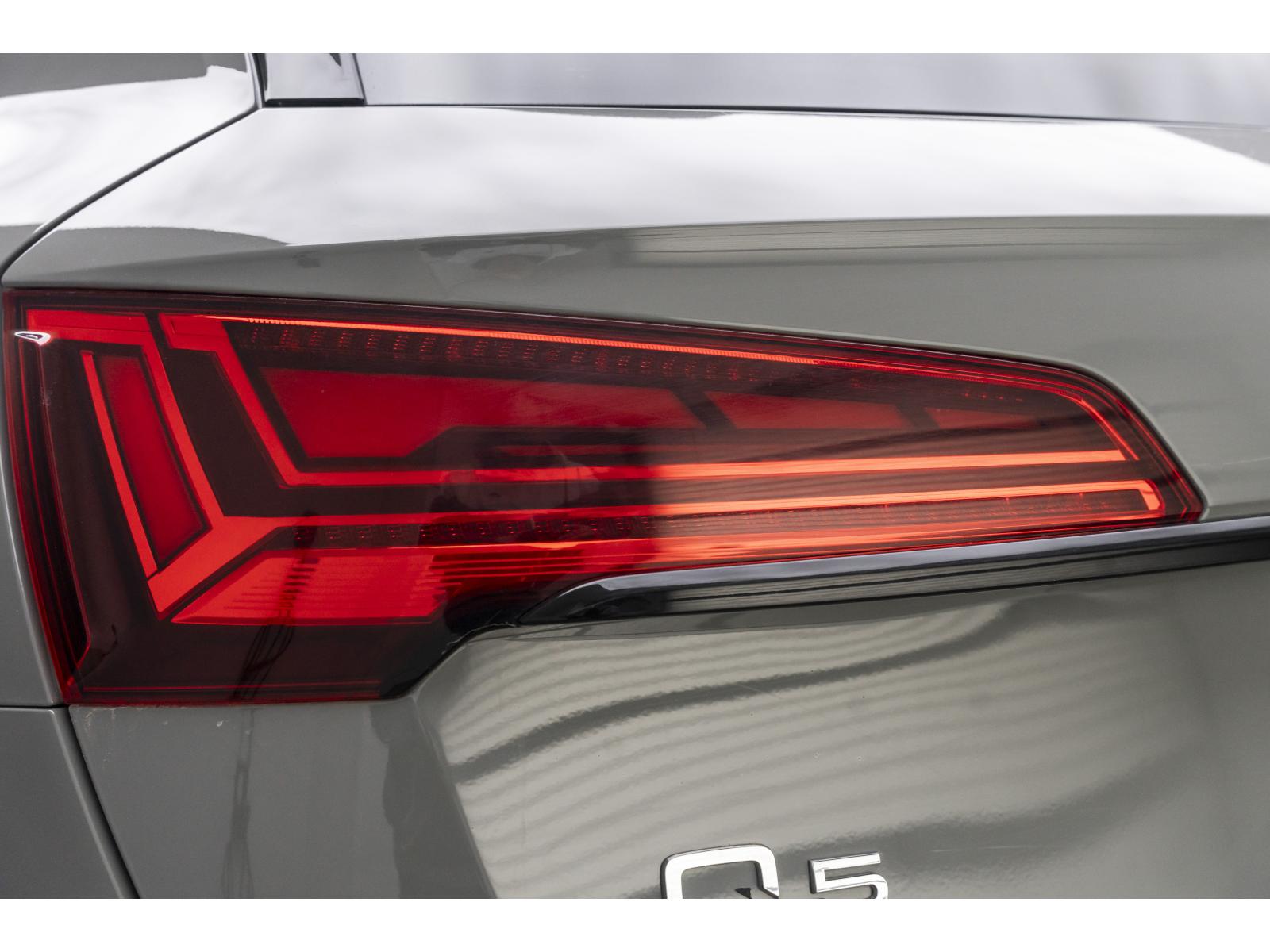 2022 Audi Q5 - Image 12