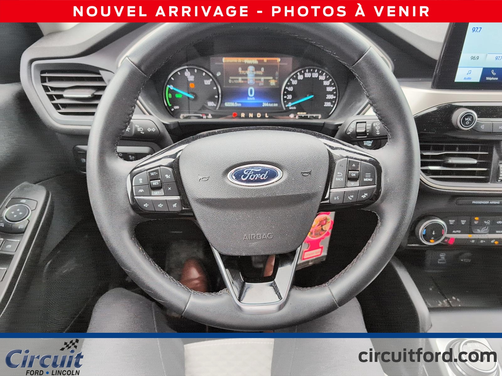 2022 Ford Escape Hybrid - Image 17