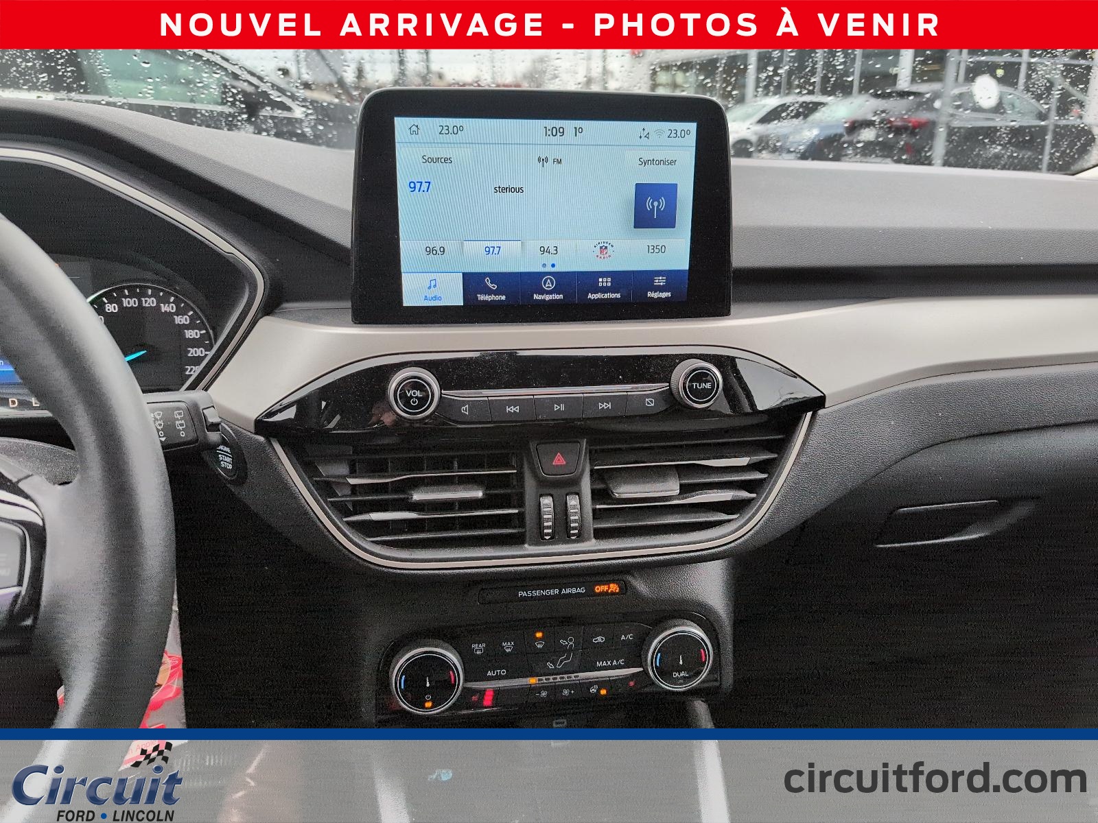 2022 Ford Escape Hybrid - Image 18