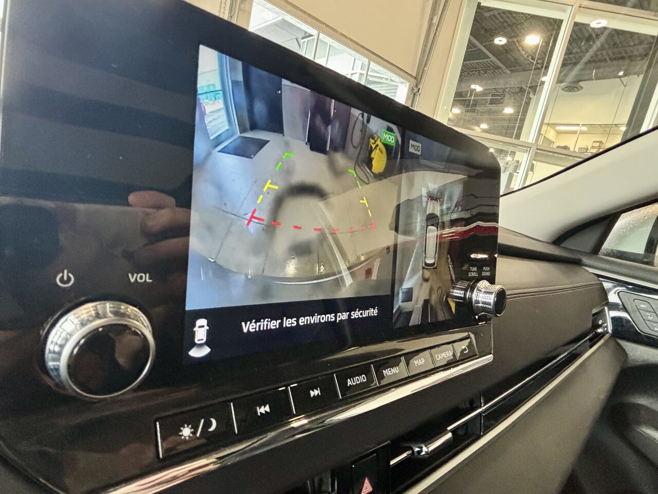 2024 Mitsubishi Outlander PHEV - Image 4