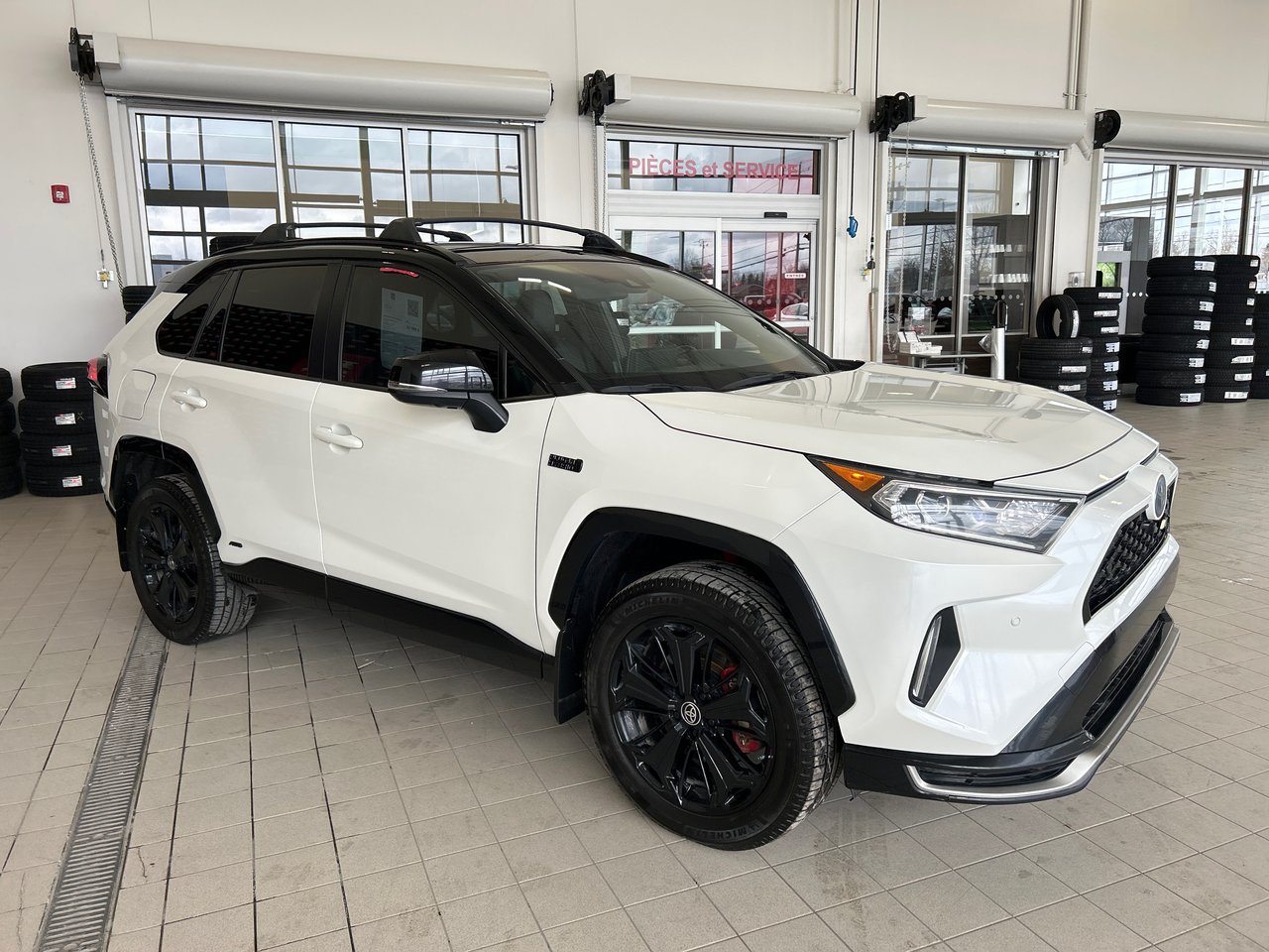 2021 Toyota RAV4 Prime - Image 13
