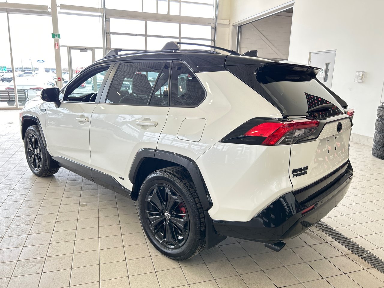 2021 Toyota RAV4 Prime - Image 17