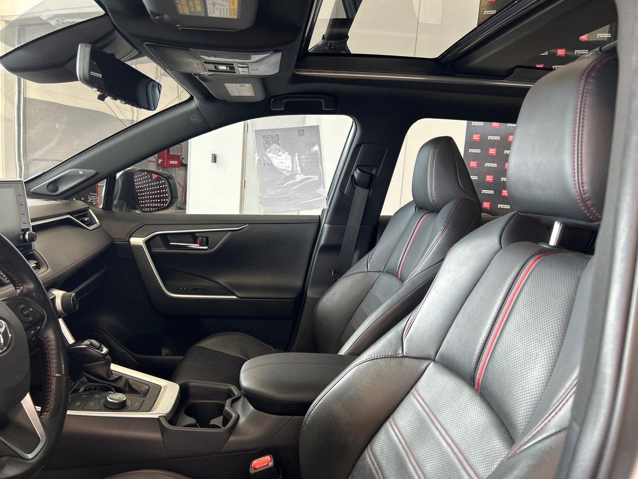 2021 Toyota RAV4 Prime - Image 31