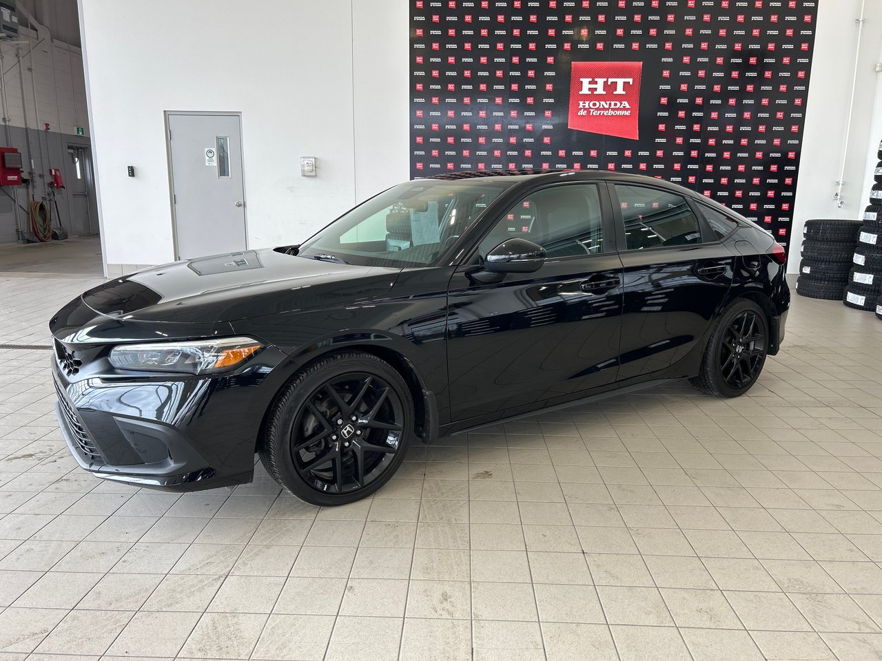 2022 Honda Civic Hatchback - Image 11