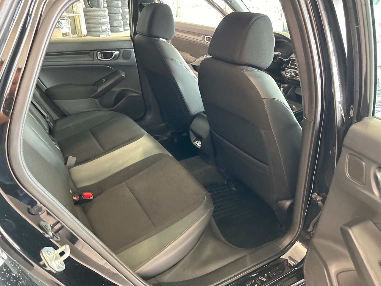 2022 Honda Civic Hatchback - Image 19