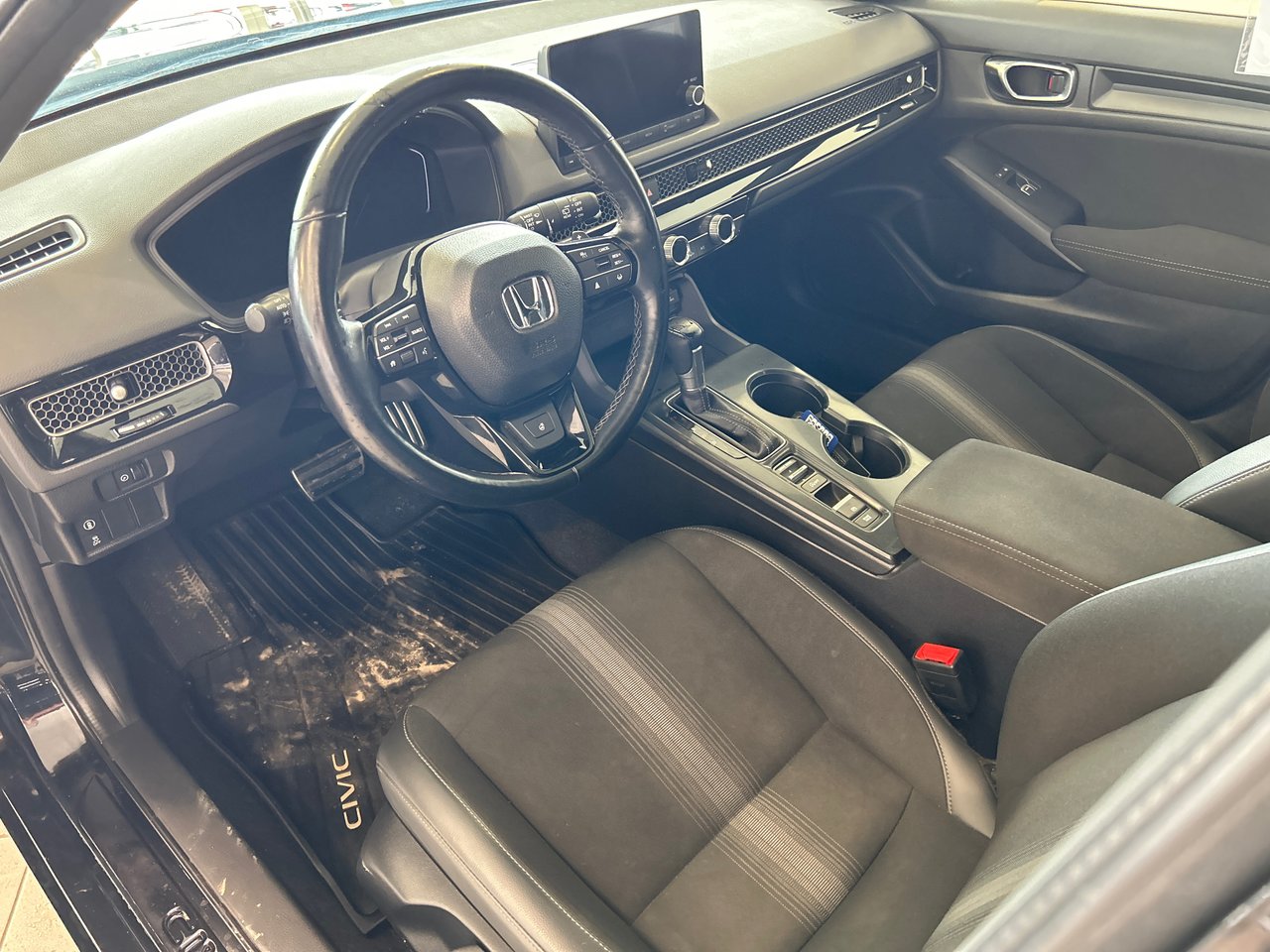 2022 Honda Civic Hatchback - Image 25